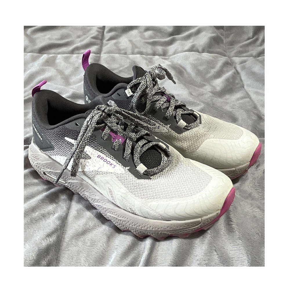 Brooks Cascadia 17 Women's Trail Running Mesh Lace-Up Sneaker Gray/Purple Size 8